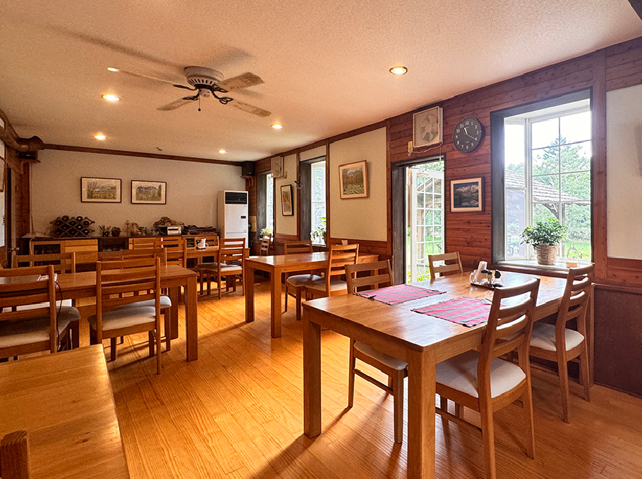 ダイニングルーム